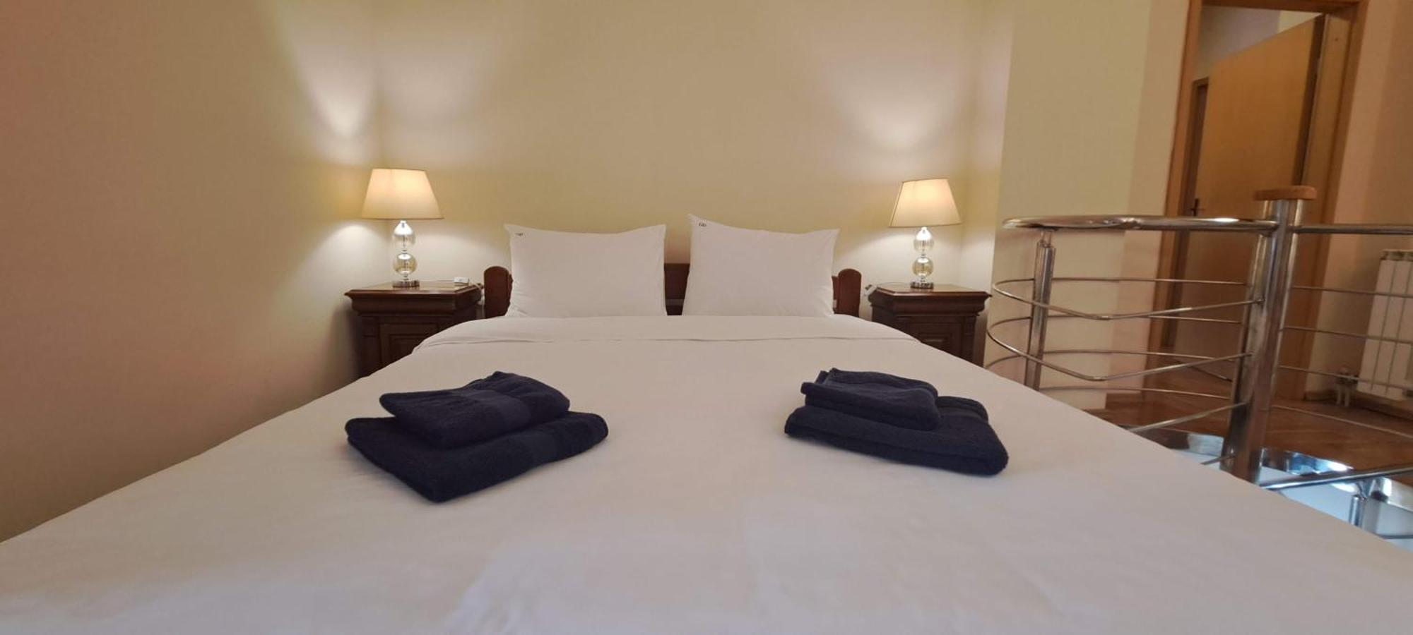 Golden Delight Central Apartment スコピエ エクステリア 写真